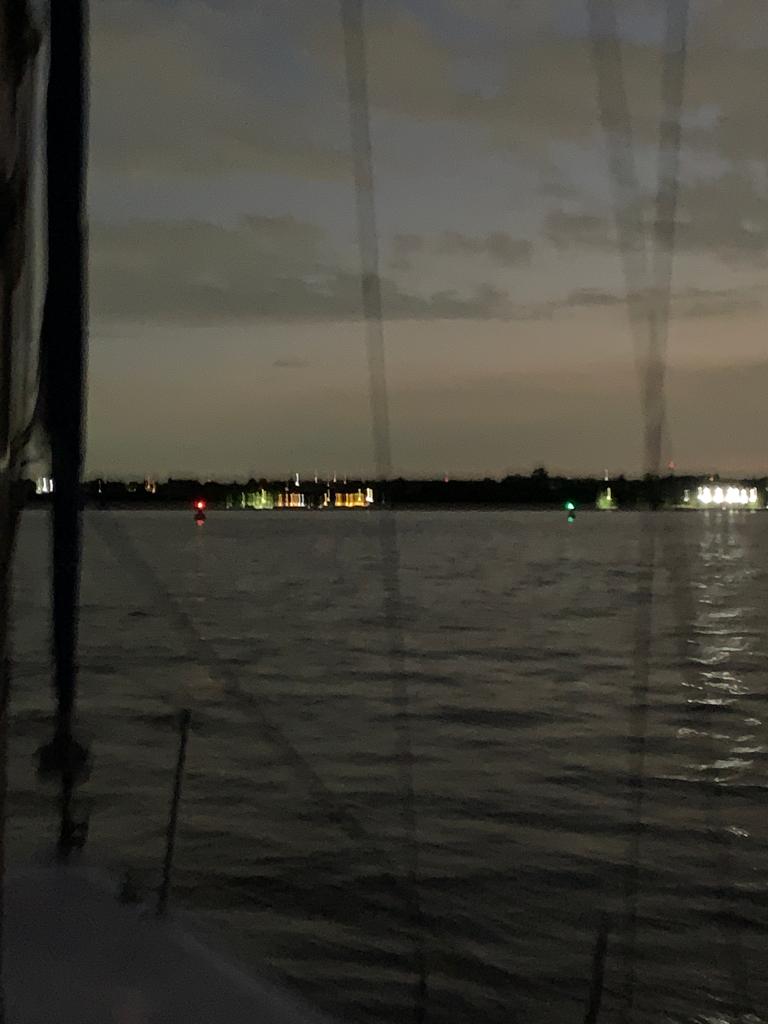 km 23 verde y roja prendidas.jpeg